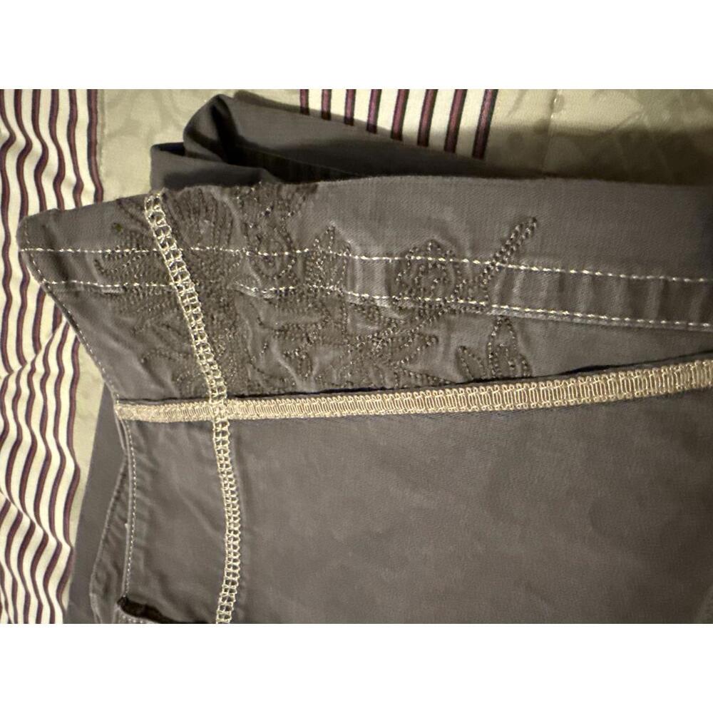 Eddie Bauer Brown Capri Pants with Contrast Stitching - Picture 3 of 9